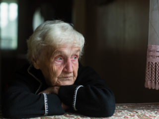 elderly refusing to bathe